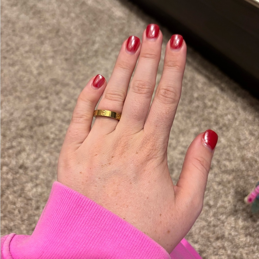 Gold Ring LOVE Size 6